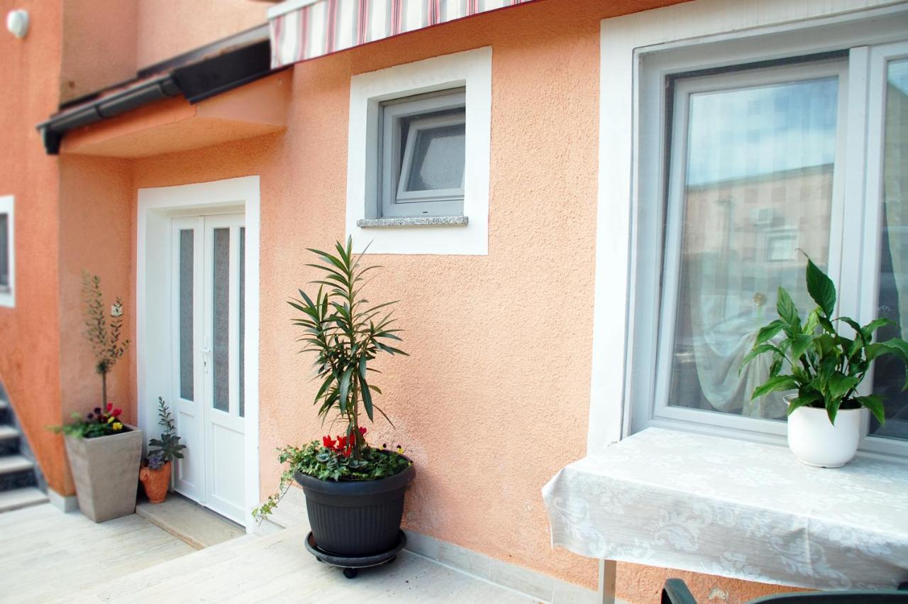 Apartments Skorup Ічичі Екстер'єр фото
