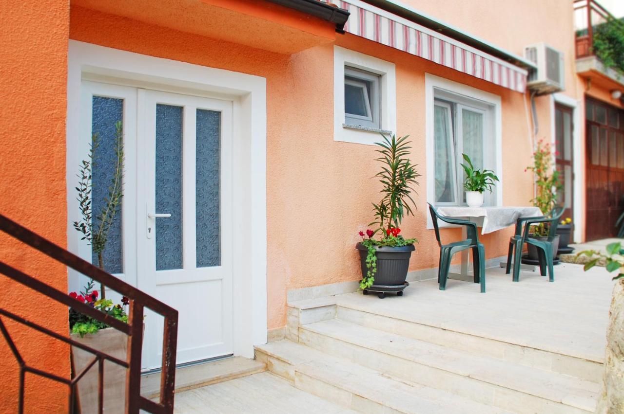 Apartments Skorup Ічичі Екстер'єр фото