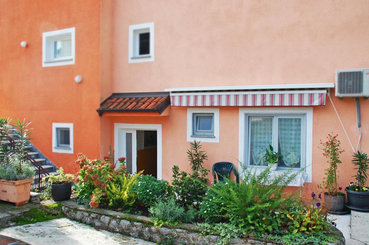 Apartments Skorup Ічичі Екстер'єр фото